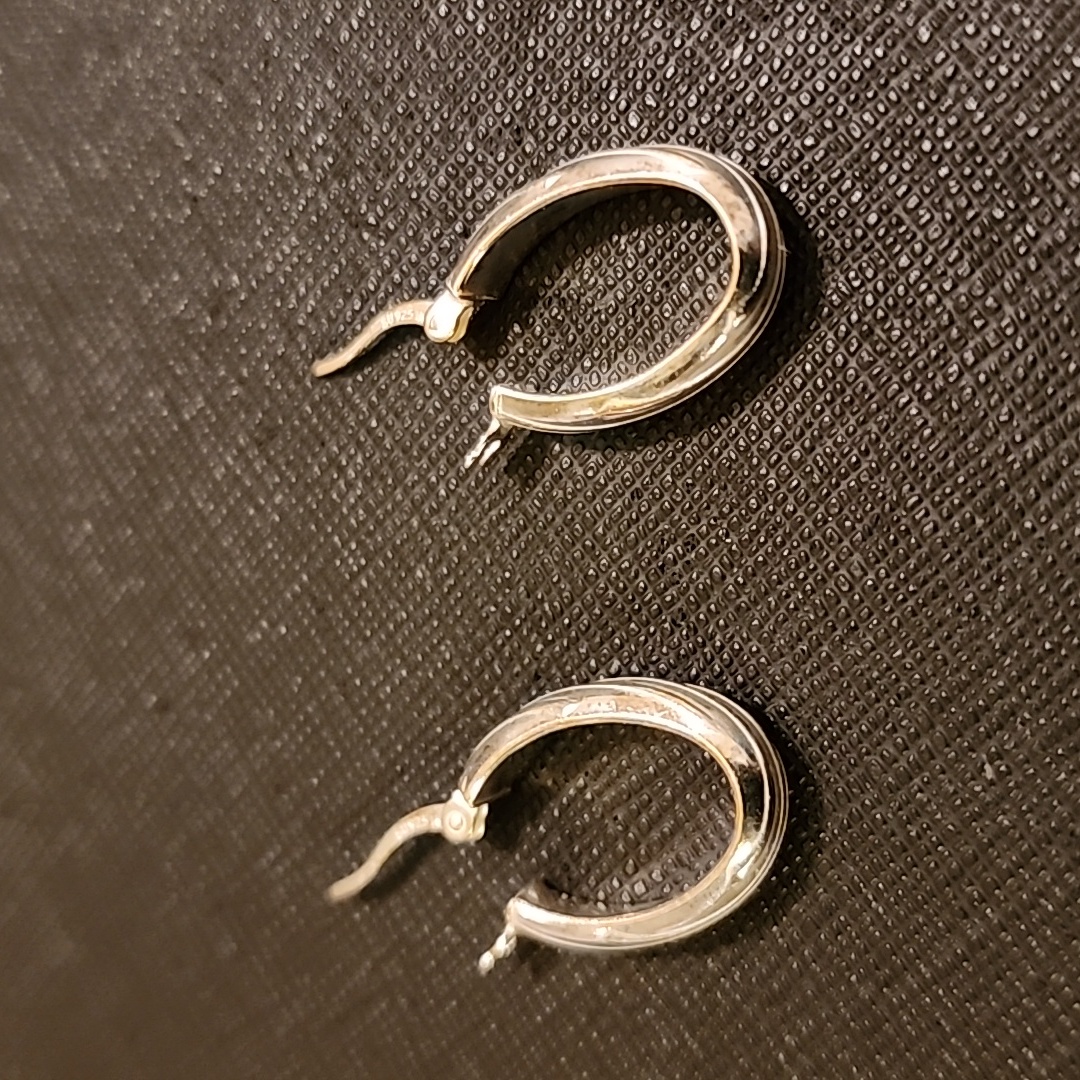 .925 Sterling Silver Oval Hoops